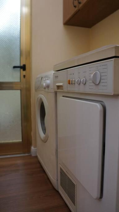 Alle'S M Shyri Studio Apartment Tirana Bagian luar foto
